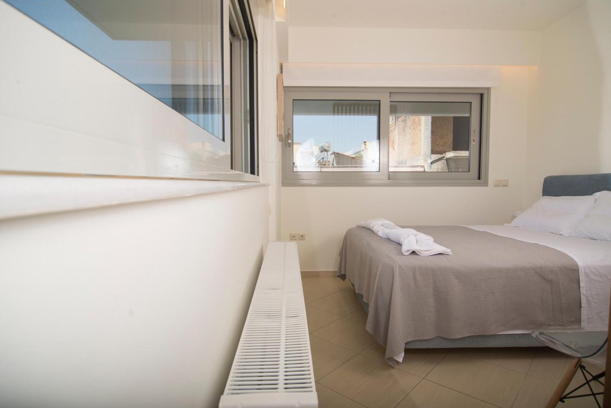 Spectacular Apartment Near Dance Hall/Center Kalamata Exterior photo
